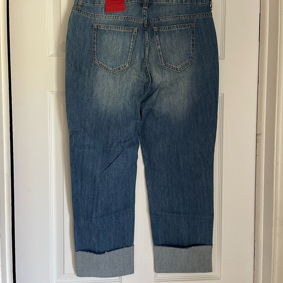 Jennifer Lopez Flawless Stretch Jeans. Wear with a boot and you’re good to go! - Picture 2 of 2